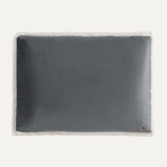 UGG Other - UGG Charcoal and Cream Comforter